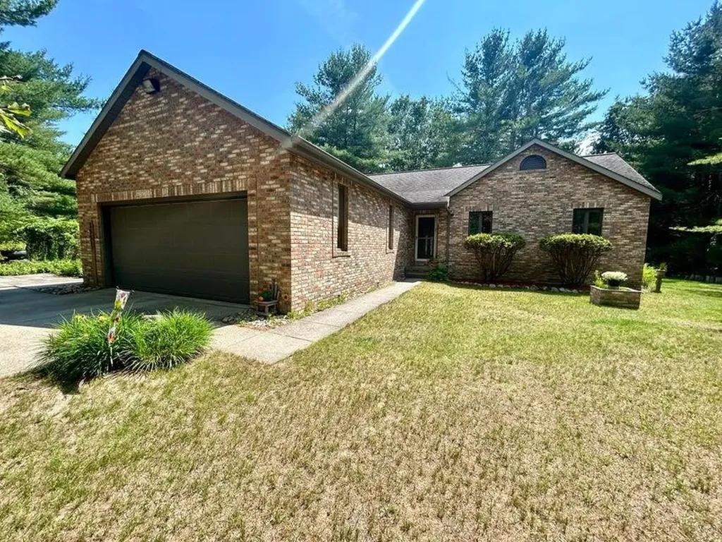 3557 W Pinewood Drive Gerrish Township MI 48653