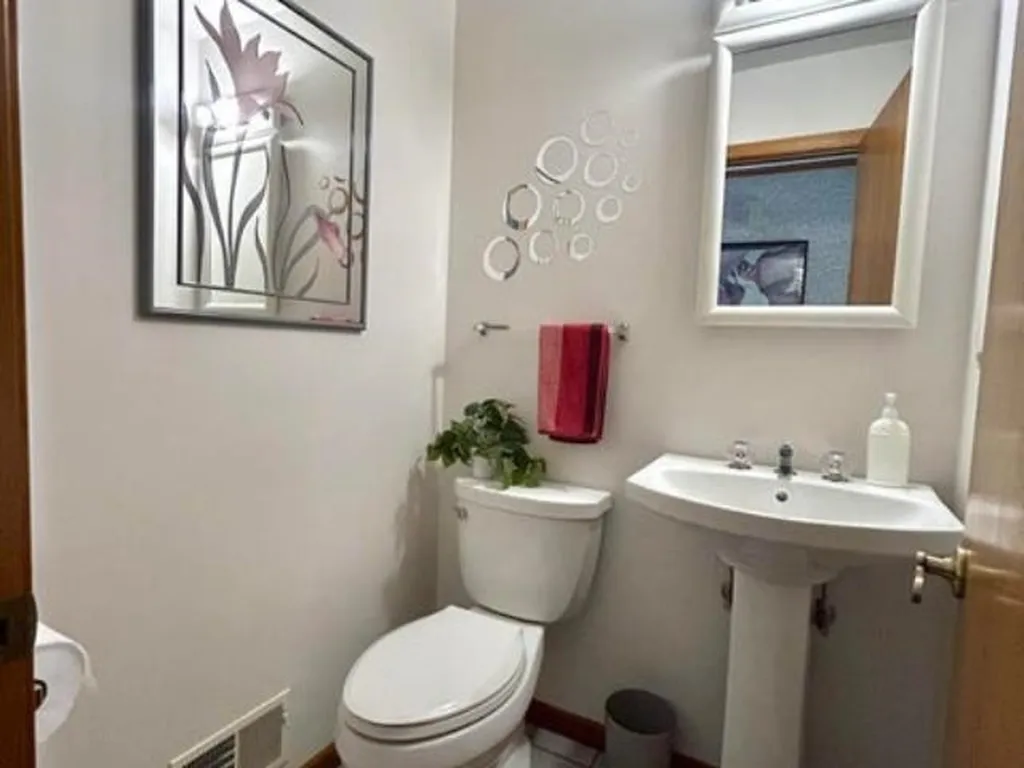 3557 W Pinewood Drive Gerrish Township MI 48653