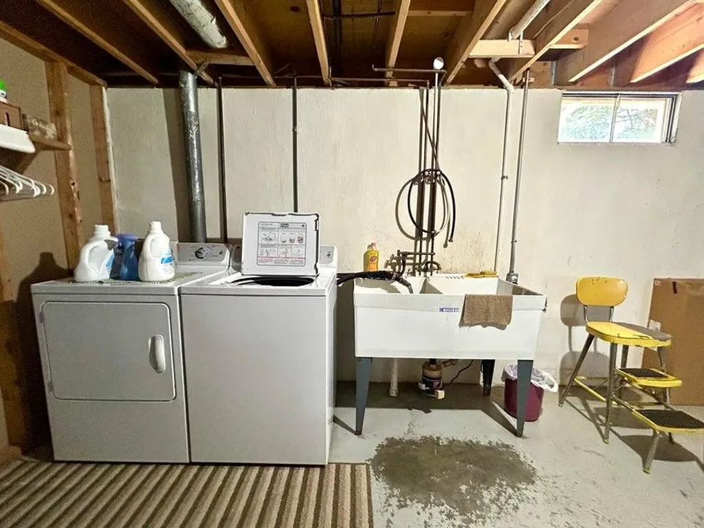 3557 W Pinewood Drive Gerrish Township MI 48653