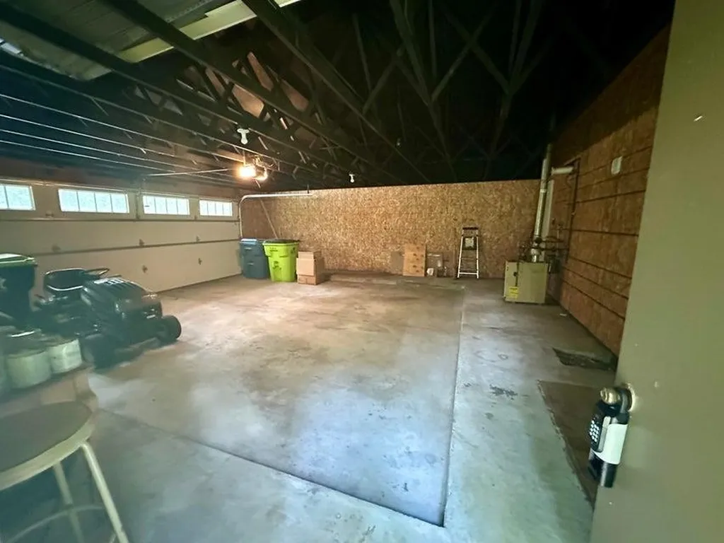 2318 W Sunset Drive Gerrish Township MI 48653