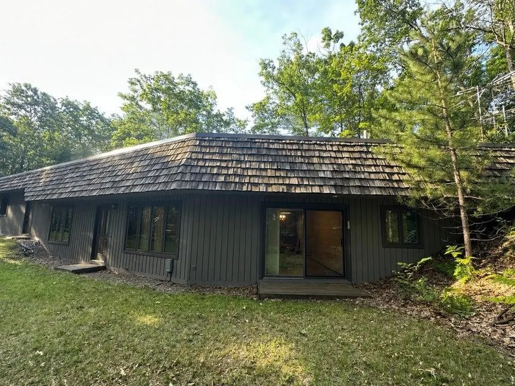 2318 W Sunset Drive Gerrish Township MI 48653