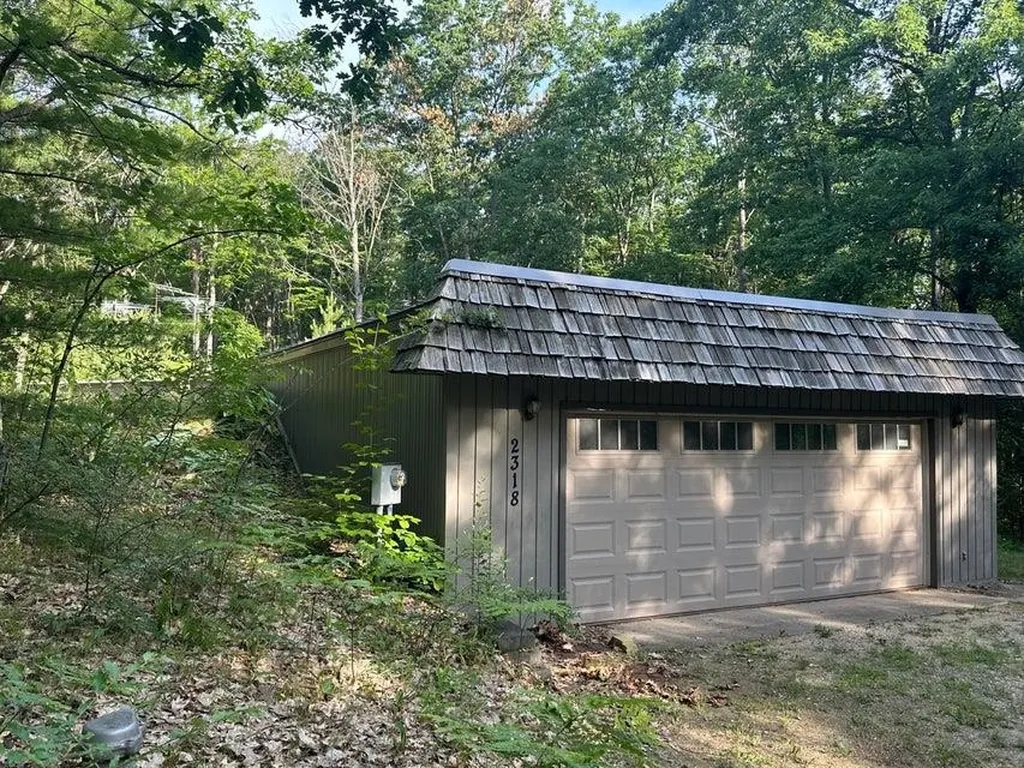 2318 W Sunset Drive Gerrish Township MI 48653