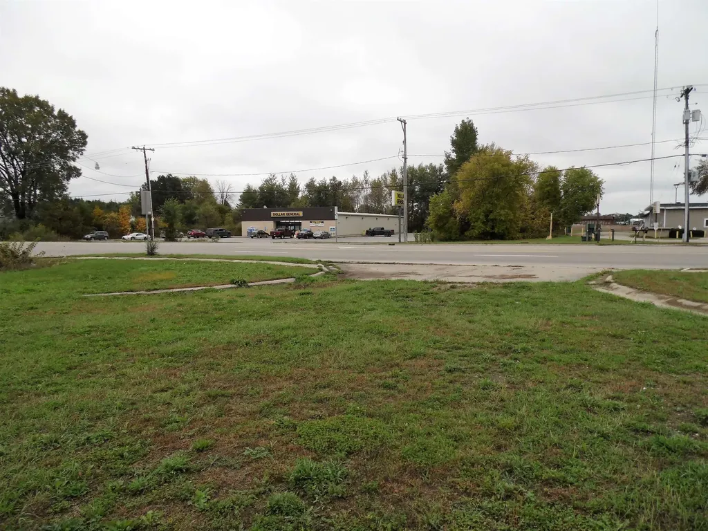 711 E Cedar Gladwin Township MI 48624