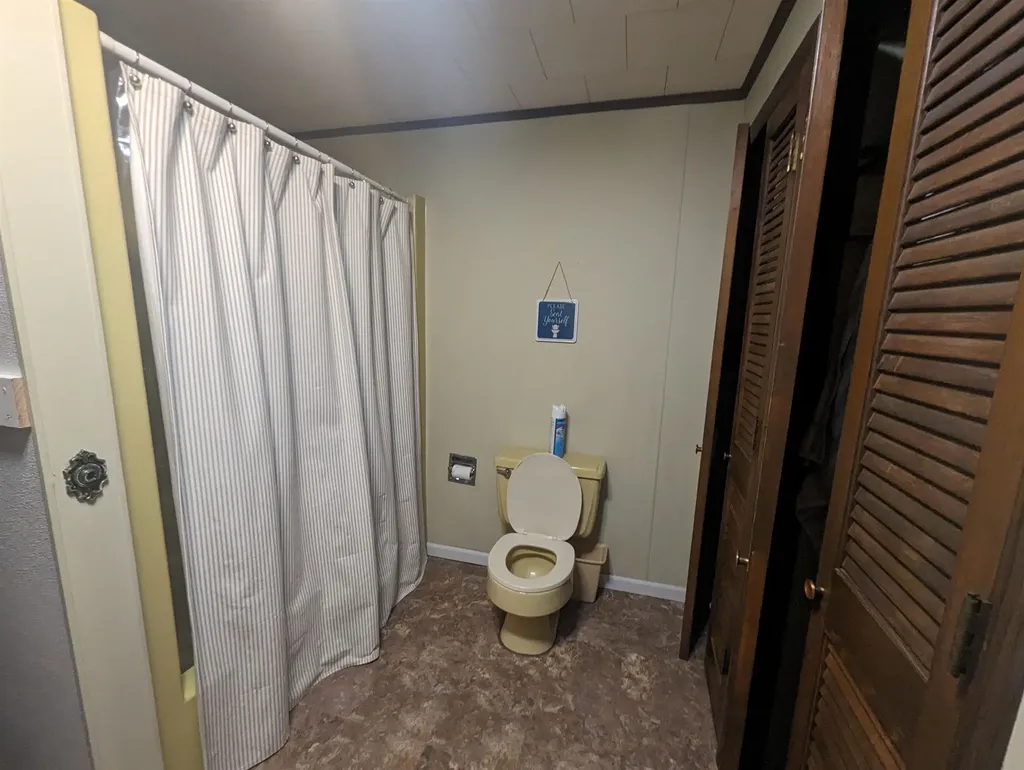 211 E Huron Road Au Gres Township MI 48703