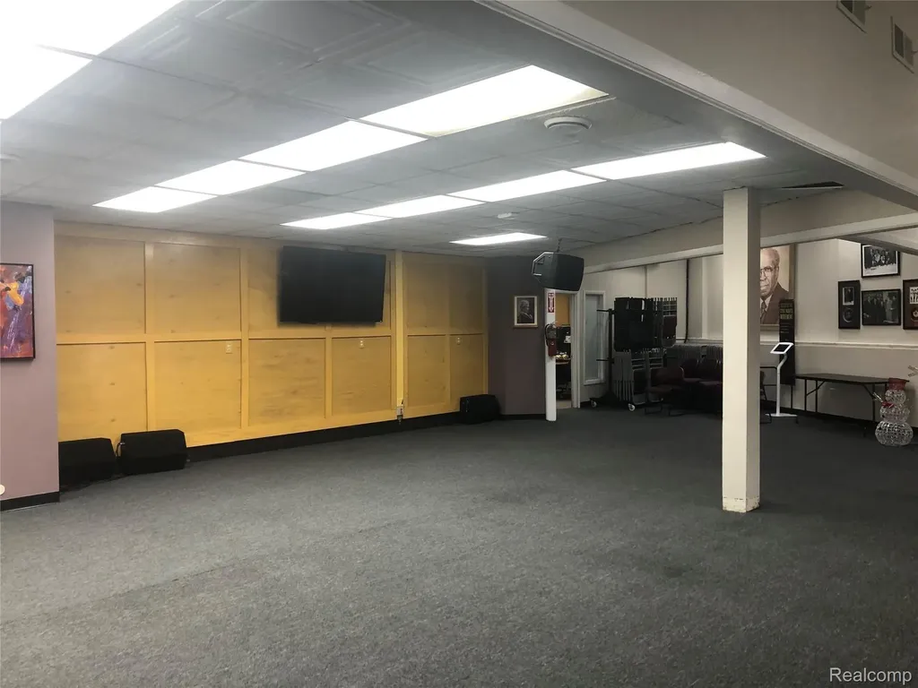 12038 Grand River Avenue W Detroit City MI 48204