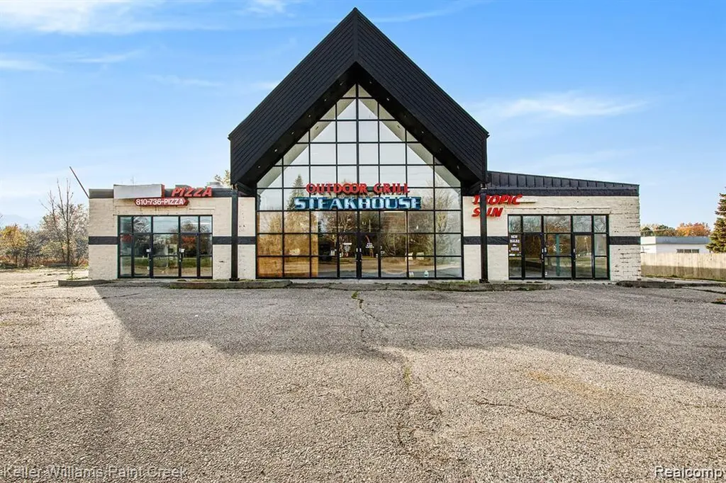 5030 E Coldwater Road Genesee Charter Township MI 48506
