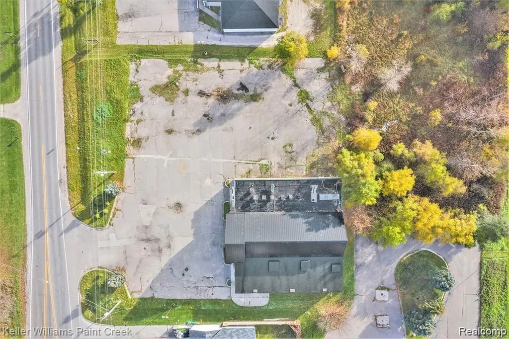 5030 E Coldwater Road Genesee Charter Township MI 48506