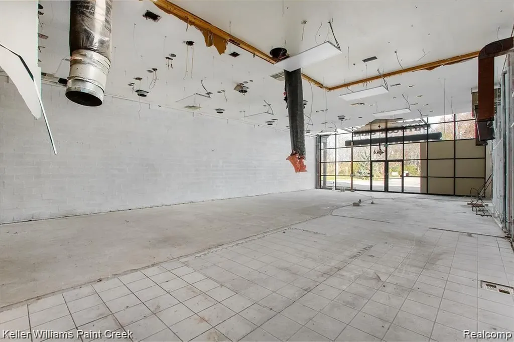 5030 E Coldwater Road Genesee Charter Township MI 48506