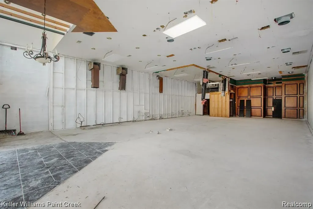 5030 E Coldwater Road Genesee Charter Township MI 48506
