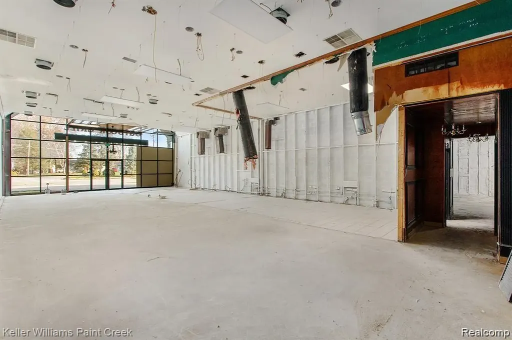 5030 E Coldwater Road Genesee Charter Township MI 48506