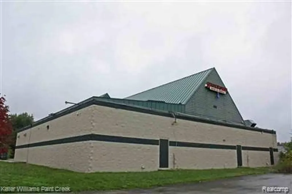 5030 E Coldwater Road Genesee Charter Township MI 48506