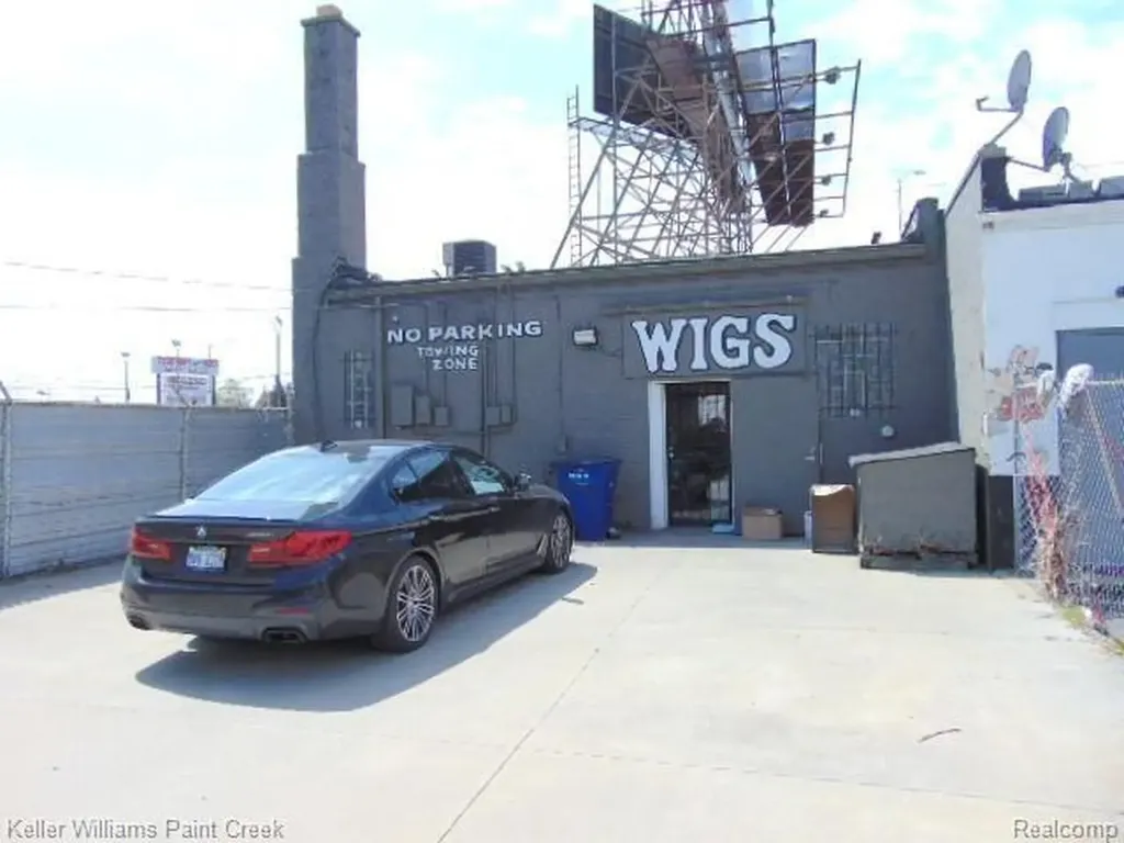 15390 Gratiot Avenue Detroit City MI 48205