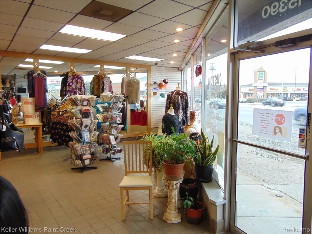 15390 Gratiot Avenue Detroit City MI 48205