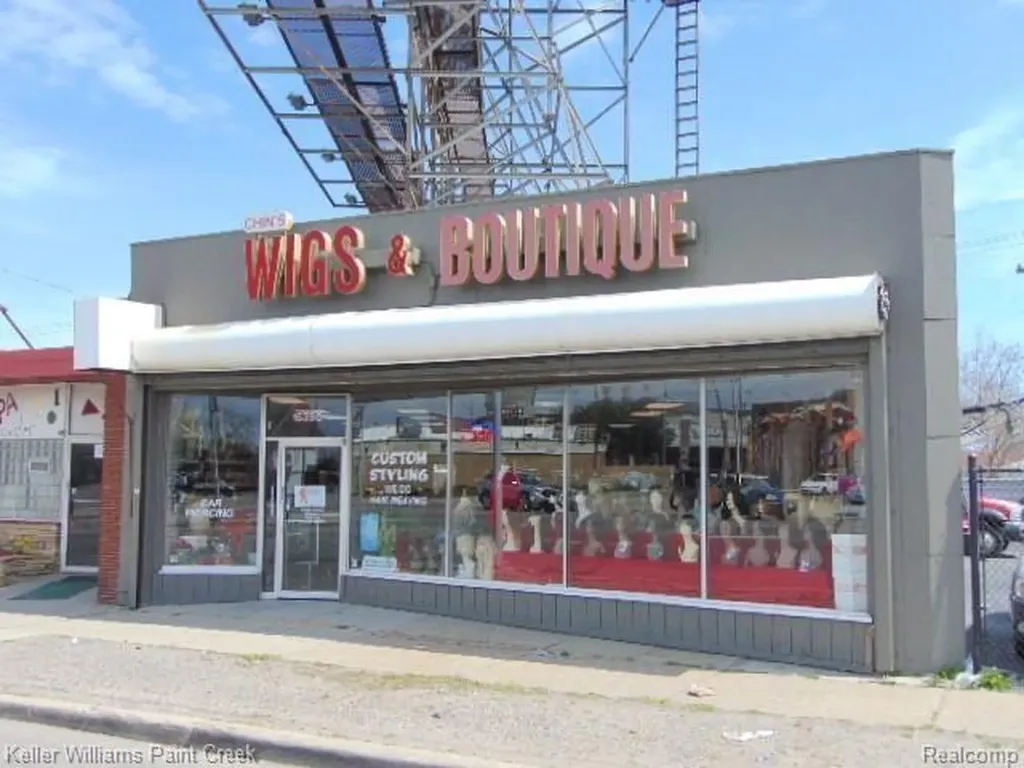 15391 Gratiot Avenue Detroit City MI 48205