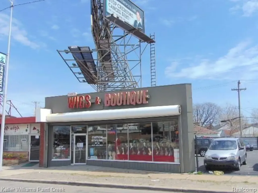 15391 Gratiot Avenue Detroit City MI 48205
