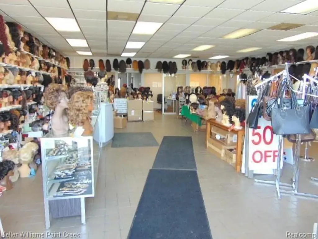 15391 Gratiot Avenue Detroit City MI 48205