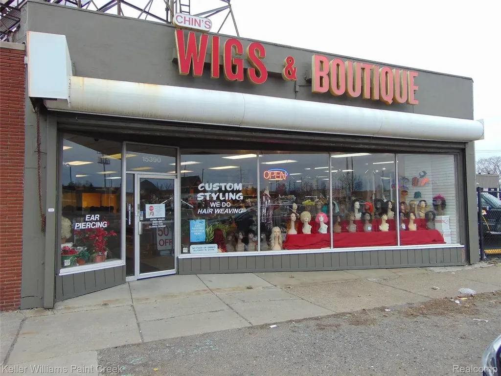 15391 Gratiot Avenue Detroit City MI 48205