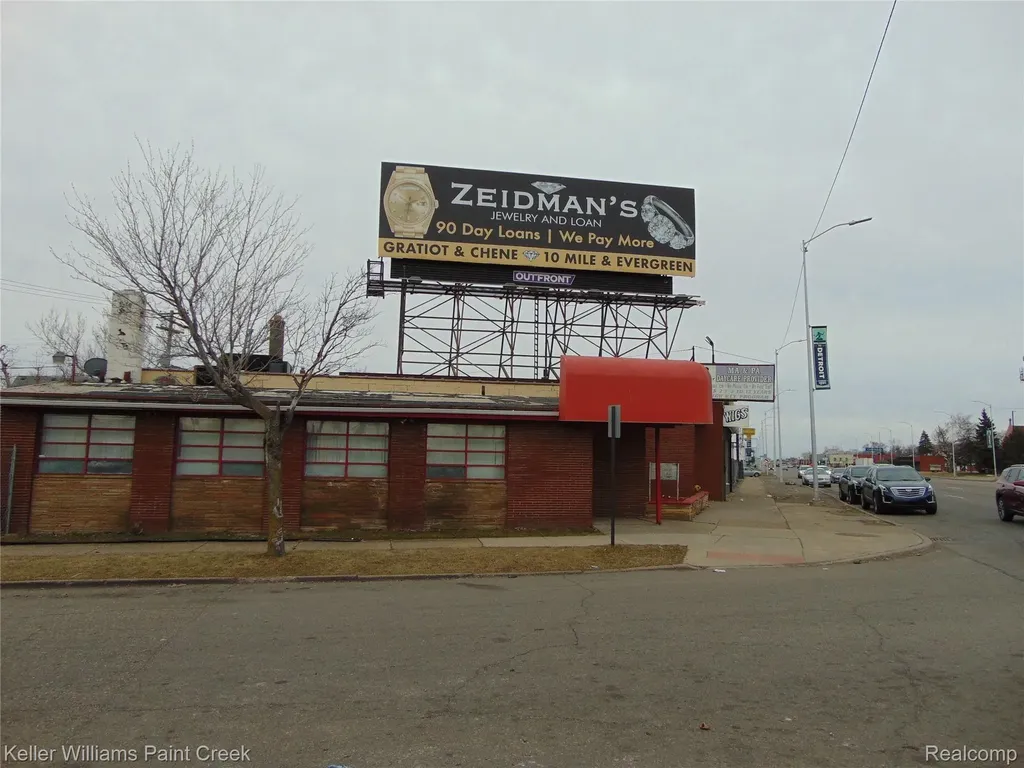 15391 Gratiot Avenue Detroit City MI 48205