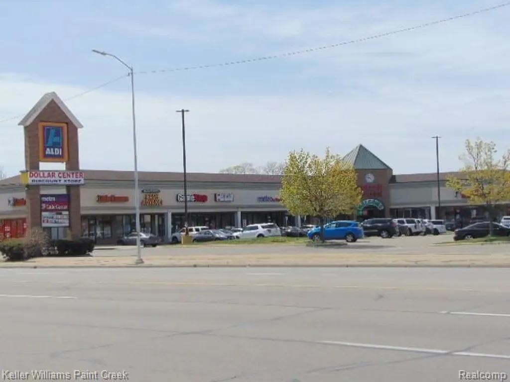 15391 Gratiot Avenue Detroit City MI 48205