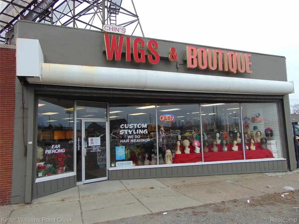 15391 Gratiot Avenue Detroit City MI 48205