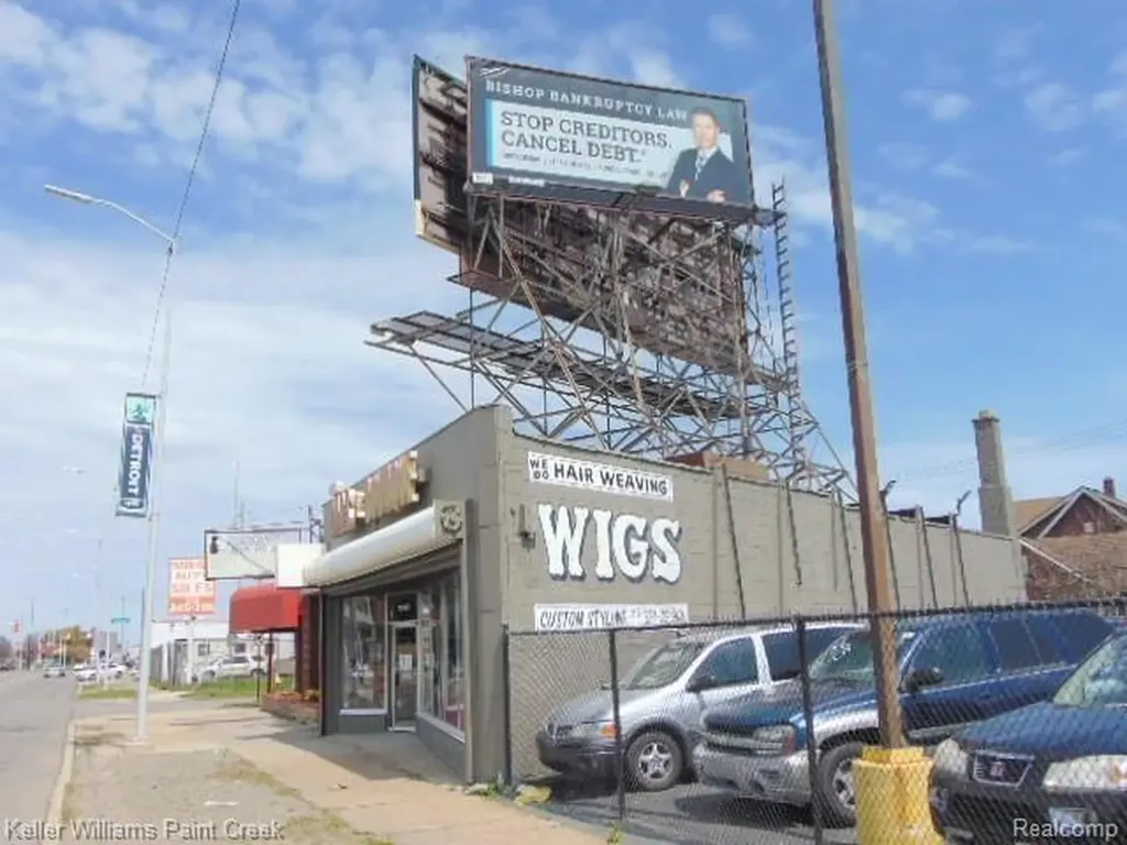 15391 Gratiot Avenue Detroit City MI 48205