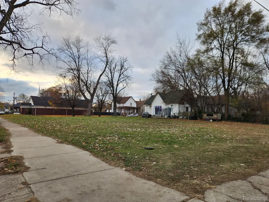 1408 Lansing Detroit City MI 48209