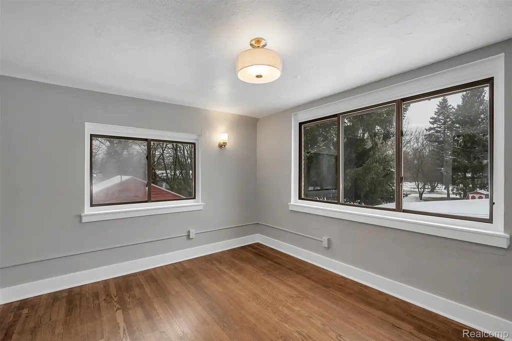 2359 E Grand River Road Williamstown Township MI 48895