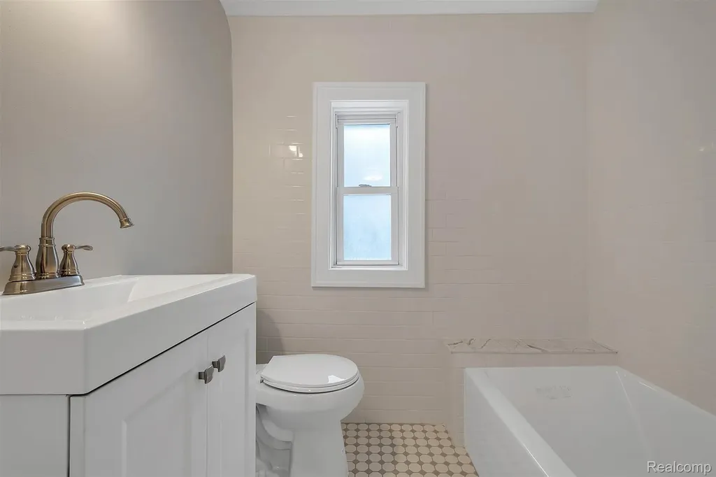 2359 E Grand River Road Williamstown Township MI 48895
