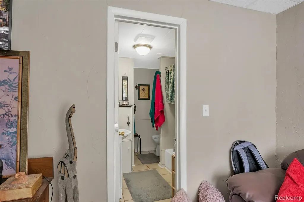 2359 E Grand River Road Williamstown Township MI 48895