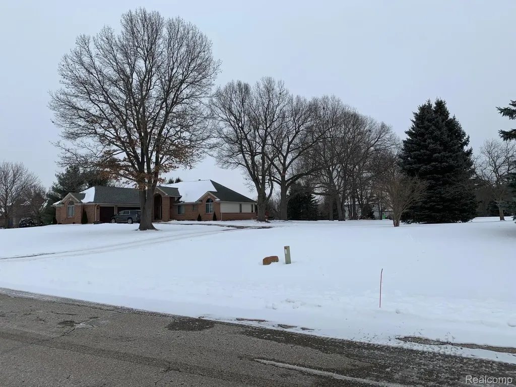6157 High Valley Drive White Lake Charter Township MI 48383
