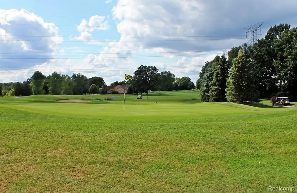 6157 High Valley Drive White Lake Charter Township MI 48383