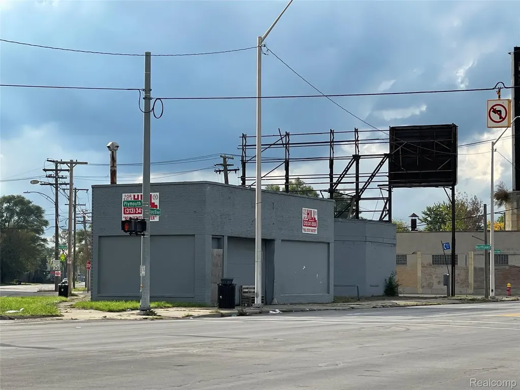 11019 W Grand River Avenue Detroit City MI 48204