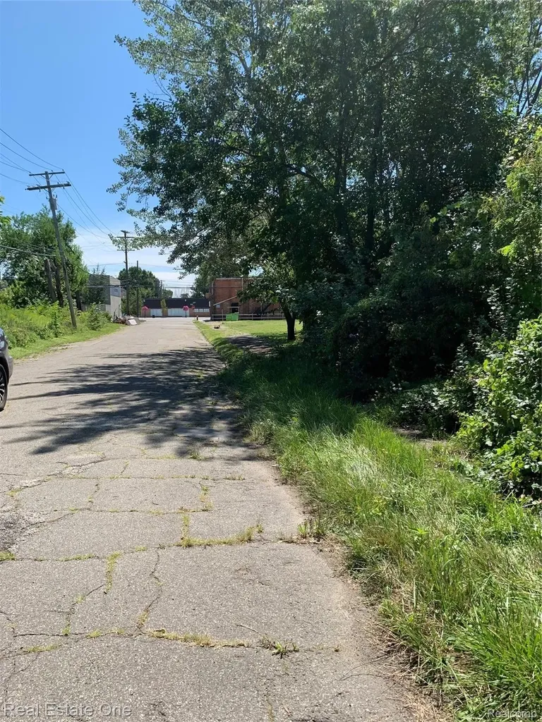 3615 Barham Detroit City MI 48224