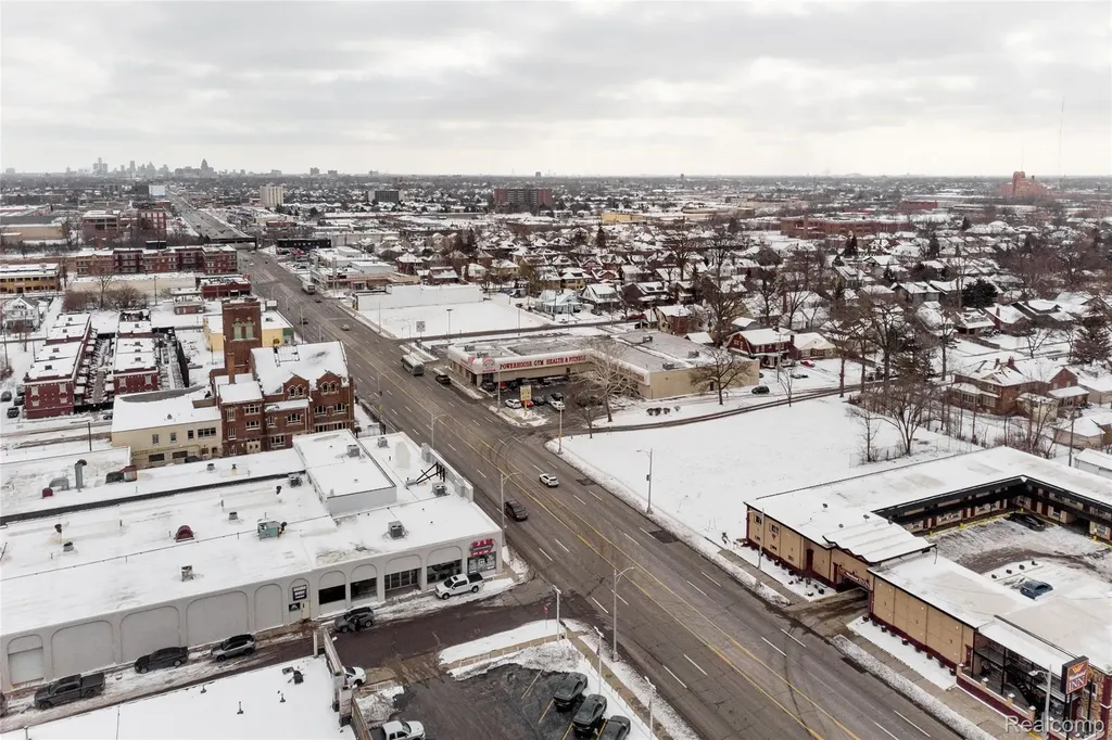 16329 Woodward 10 Eason Highland Park City MI 48203