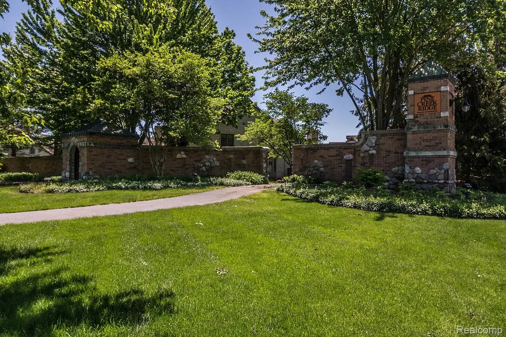 Lot 44 - Pinemont Hamburg Township MI 48116