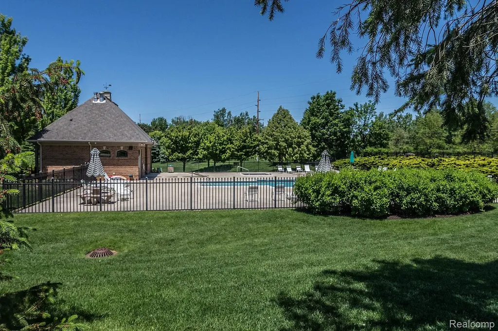 Lot 43 - Pinemont Hamburg Township MI 48116