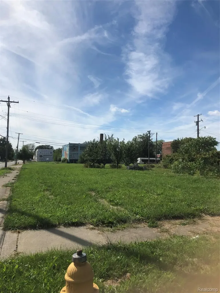 2601 Harrison Detroit City MI 48216