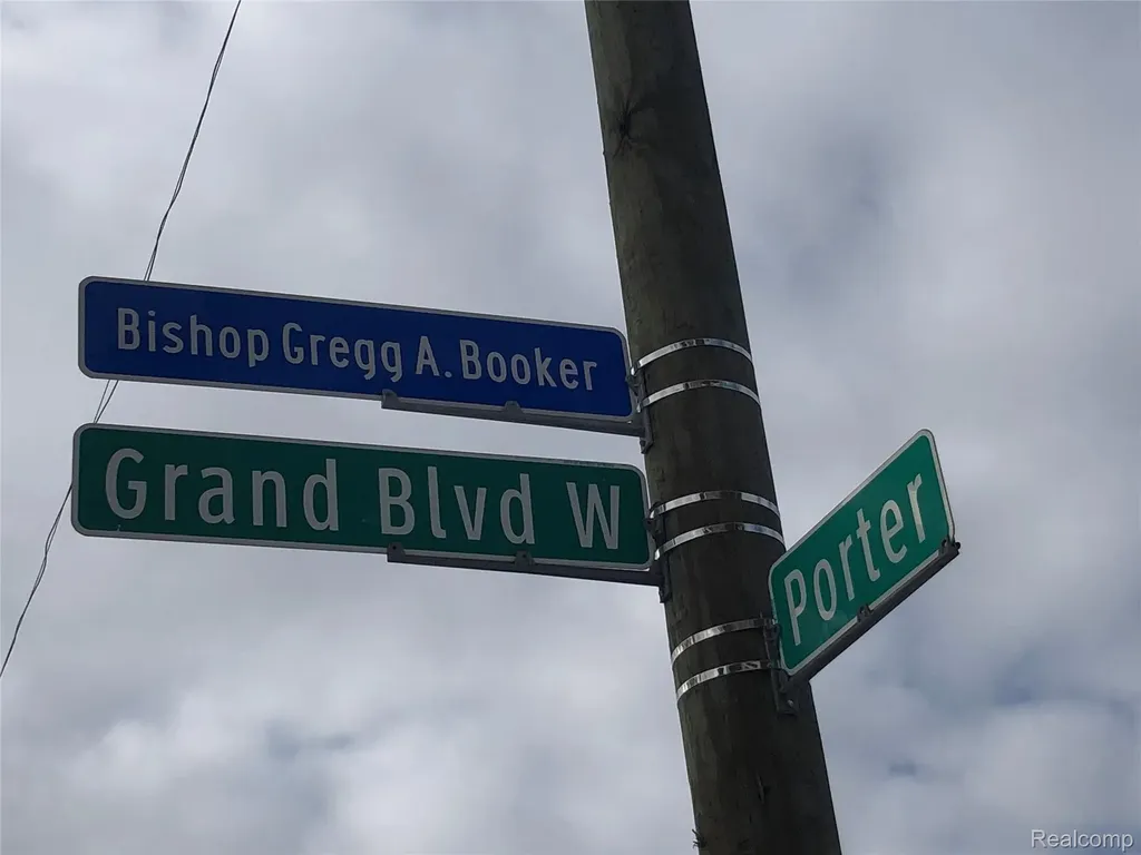 346 W Grand Boulevard Detroit City MI 48216