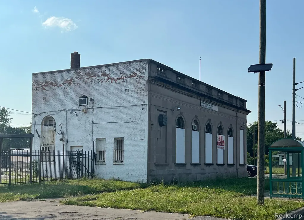 3703 - 3711 Fenkell Detroit City MI 48238