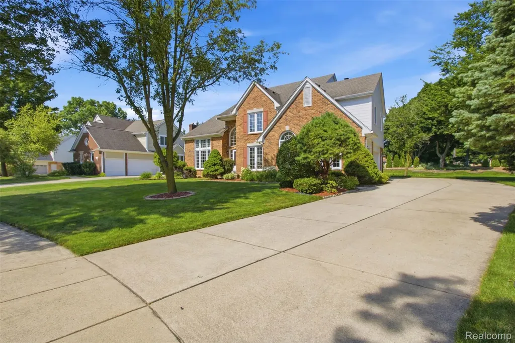 3417 Balfour Drive Troy City MI 48084