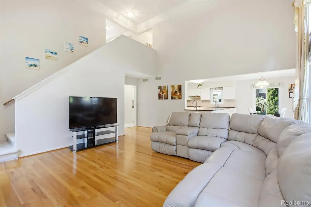 3417 Balfour Drive Troy City MI 48084