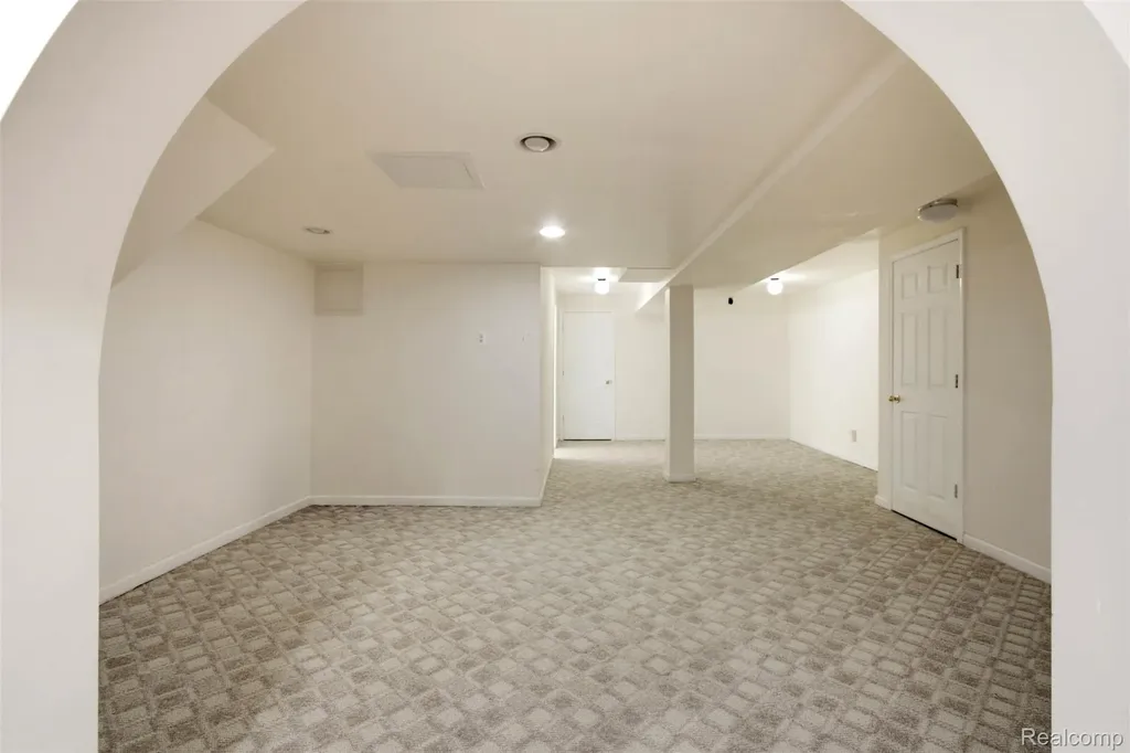 3417 Balfour Drive Troy City MI 48084