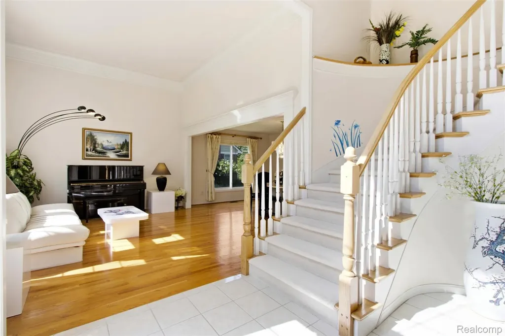 3417 Balfour Drive Troy City MI 48084