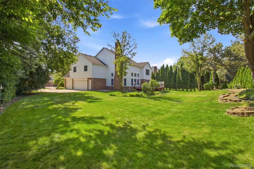 3417 Balfour Drive Troy City MI 48084
