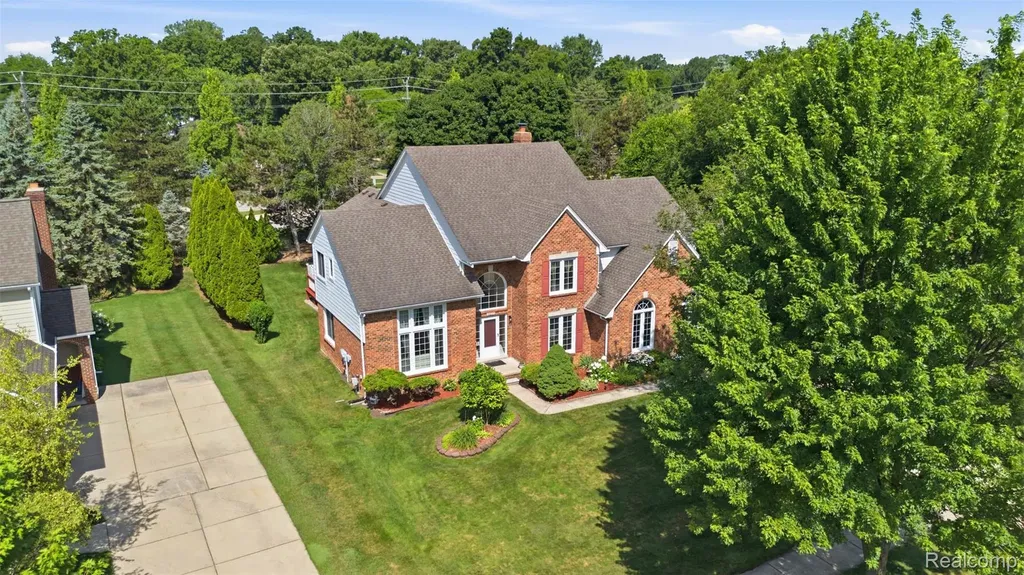 3417 Balfour Drive Troy City MI 48084