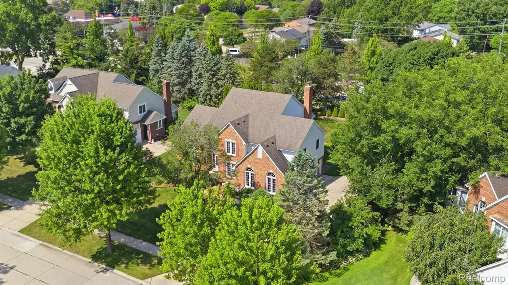 3417 Balfour Drive Troy City MI 48084