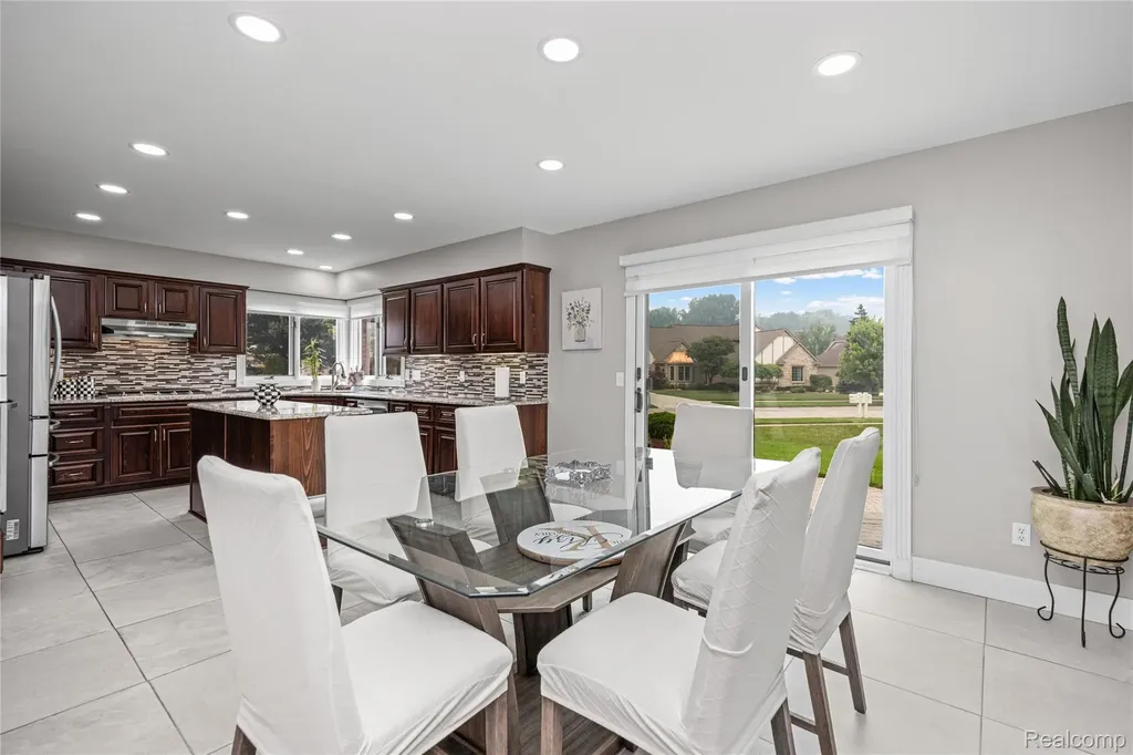 43352 Chardonnay Drive Sterling Heights City MI 48314