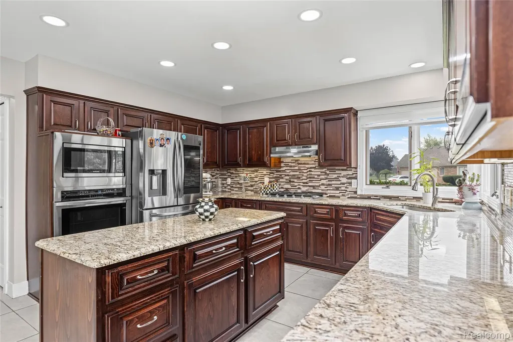 43352 Chardonnay Drive Sterling Heights City MI 48314