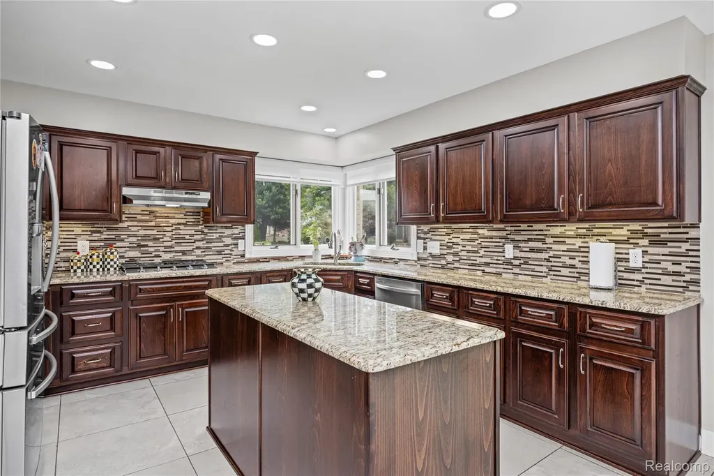 43352 Chardonnay Drive Sterling Heights City MI 48314