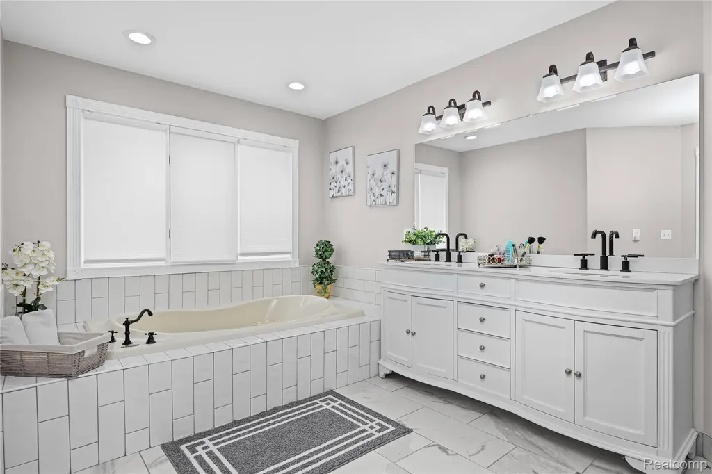 43352 Chardonnay Drive Sterling Heights City MI 48314